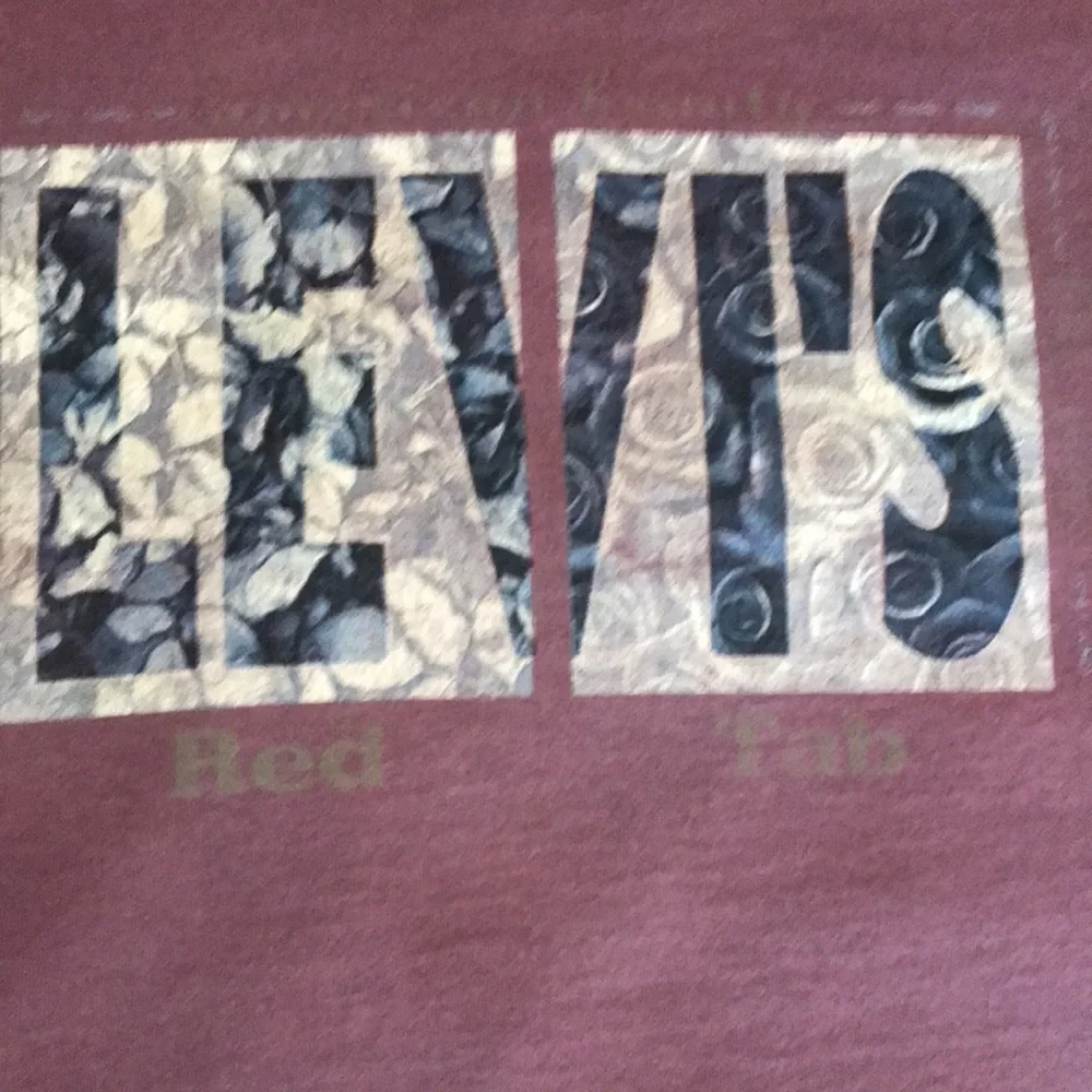 ❤️ Vintage red tab Levi’s short sleeve T-shirt. Size small/medium. Super cute! - Picture 5 of 6